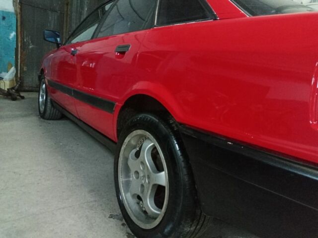 Красный Ауди 80, объемом двигателя 0 л и пробегом 200 тыс. км за 2600 $, фото 1 на Automoto.ua