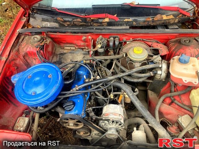 Красный Ауди 80, объемом двигателя 1.8 л и пробегом 111 тыс. км за 1190 $, фото 3 на Automoto.ua