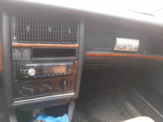 Червоний Ауді 80, об'ємом двигуна 1.8 л та пробігом 320 тис. км за 1650 $, фото 2 на Automoto.ua