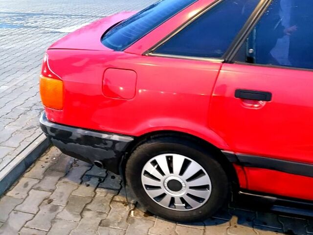 Красный Ауди 80, объемом двигателя 1.8 л и пробегом 320 тыс. км за 1500 $, фото 5 на Automoto.ua