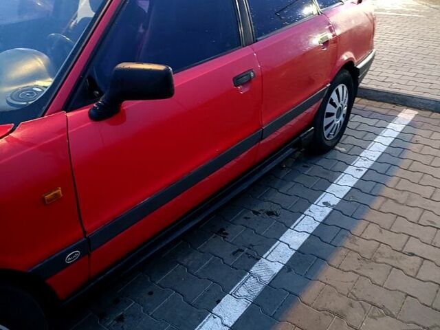 Красный Ауди 80, объемом двигателя 1.8 л и пробегом 320 тыс. км за 1500 $, фото 2 на Automoto.ua