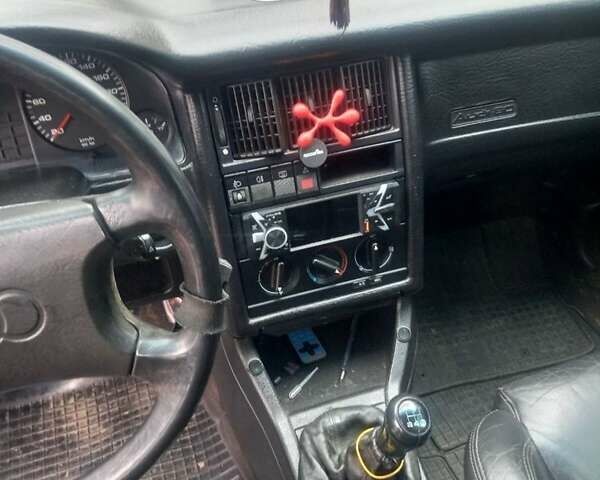 Червоний Ауді 80, об'ємом двигуна 1.6 л та пробігом 350 тис. км за 1200 $, фото 2 на Automoto.ua