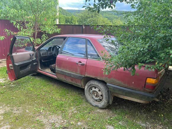 Червоний Ауді 80, об'ємом двигуна 2 л та пробігом 3 тис. км за 470 $, фото 3 на Automoto.ua