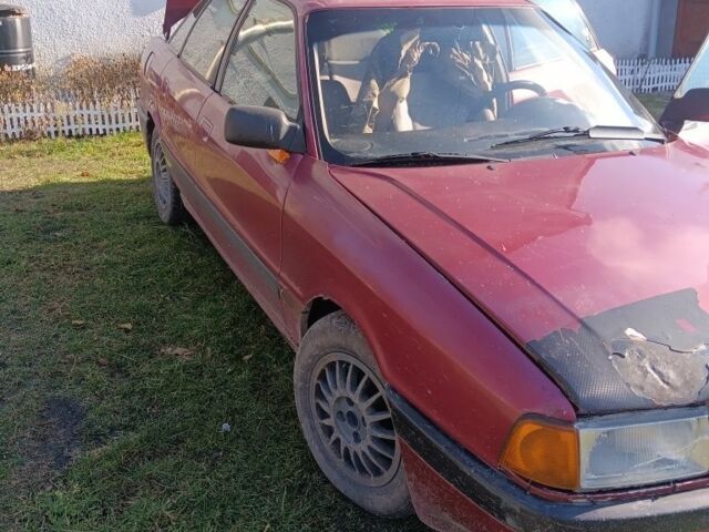 Красный Ауди 80, объемом двигателя 2 л и пробегом 400 тыс. км за 763 $, фото 1 на Automoto.ua