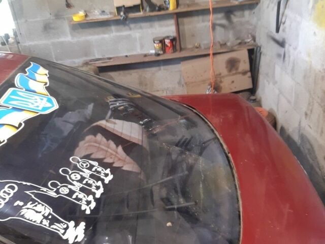 Красный Ауди 80, объемом двигателя 2 л и пробегом 300 тыс. км за 550 $, фото 4 на Automoto.ua