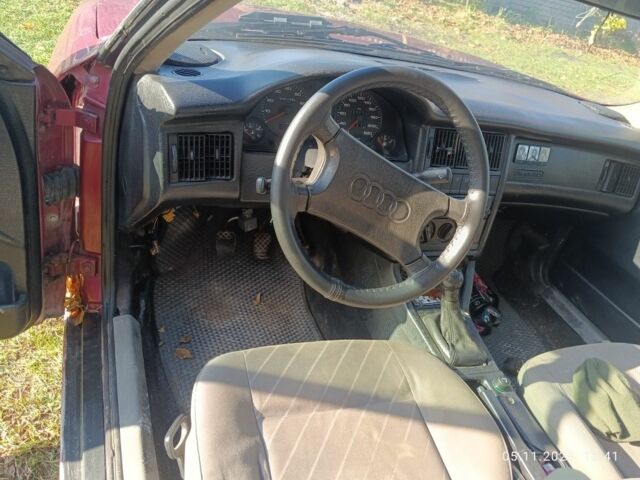 Красный Ауди 80, объемом двигателя 2 л и пробегом 400 тыс. км за 763 $, фото 2 на Automoto.ua