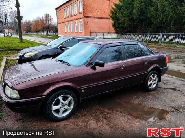 Красный Ауди 80, объемом двигателя 2 л и пробегом 530 тыс. км за 2510 $, фото 1 на Automoto.ua
