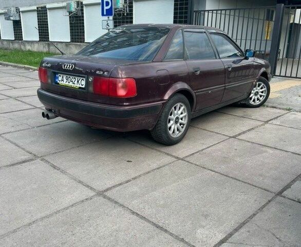 Красный Ауди 80, объемом двигателя 2.3 л и пробегом 240 тыс. км за 1700 $, фото 1 на Automoto.ua