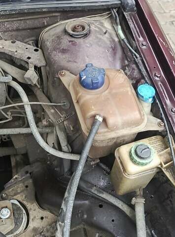 Червоний Ауді 80, об'ємом двигуна 2 л та пробігом 300 тис. км за 1399 $, фото 20 на Automoto.ua