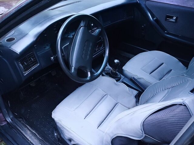Красный Ауди 80, объемом двигателя 2 л и пробегом 322 тыс. км за 1150 $, фото 6 на Automoto.ua