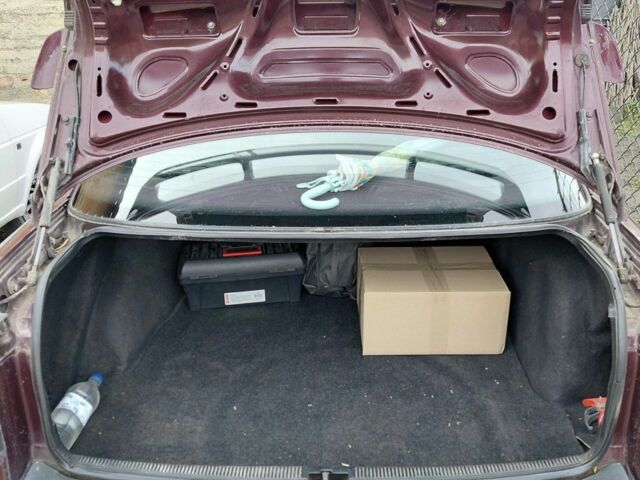 Красный Ауди 80, объемом двигателя 2 л и пробегом 296 тыс. км за 2200 $, фото 3 на Automoto.ua