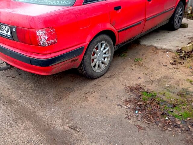 Красный Ауди 80, объемом двигателя 2 л и пробегом 50 тыс. км за 1100 $, фото 5 на Automoto.ua