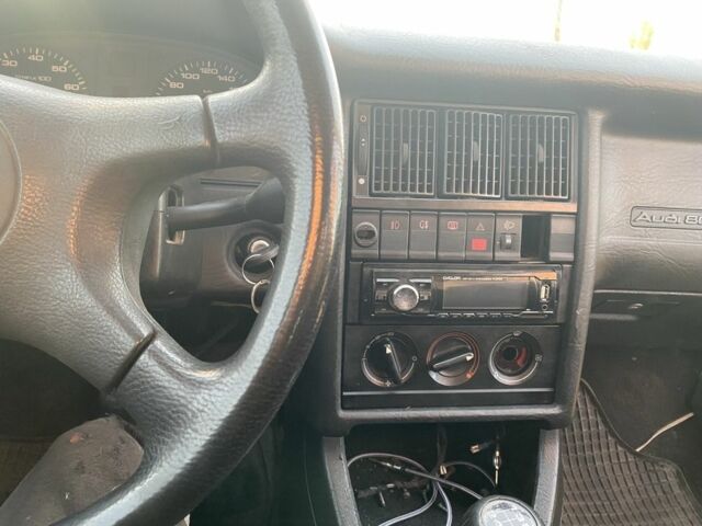 Красный Ауди 80, объемом двигателя 0 л и пробегом 200 тыс. км за 1250 $, фото 11 на Automoto.ua