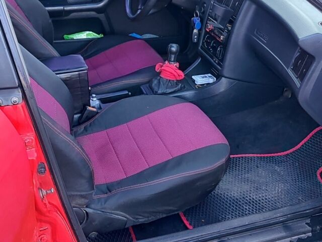 Ауди 80 1994 в Умани на Automoto.ua Красный Ауди 80, объемом двигателя 2 л и пробегом 150 тыс. км за 2200 $, фото 3 на Automoto.ua