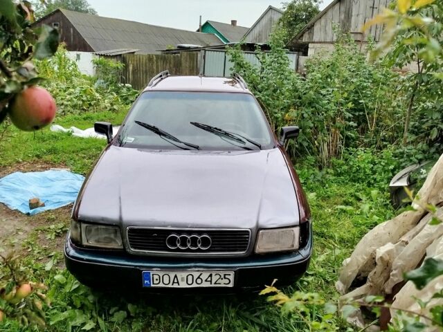 Красный Ауди 80, объемом двигателя 0 л и пробегом 300 тыс. км за 450 $, фото 3 на Automoto.ua