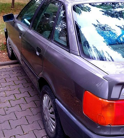 Ауді 80, об'ємом двигуна 1.8 л та пробігом 0 тис. км за 1500 $, фото 10 на Automoto.ua
