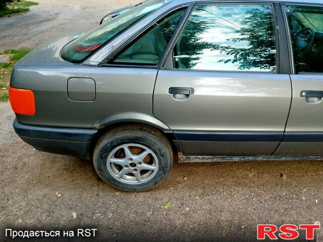 Ауди 80, объемом двигателя 1.8 л и пробегом 0 тыс. км за 1500 $, фото 1 на Automoto.ua