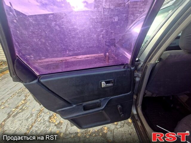 Ауди 80, объемом двигателя 1.8 л и пробегом 300 тыс. км за 2500 $, фото 6 на Automoto.ua