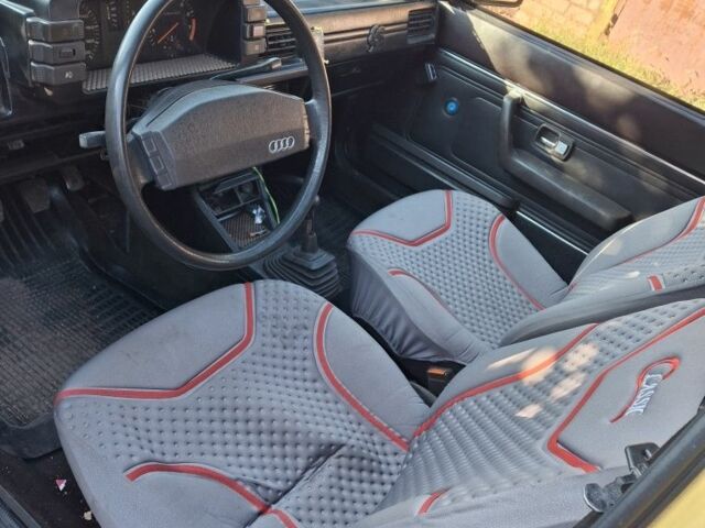 Желтый Ауди 80, объемом двигателя 1.6 л и пробегом 339 тыс. км за 1450 $, фото 2 на Automoto.ua