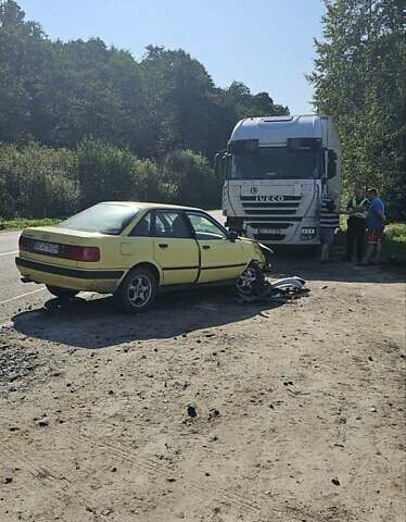 Жовтий Ауді 80, об'ємом двигуна 1.98 л та пробігом 500 тис. км за 800 $, фото 4 на Automoto.ua