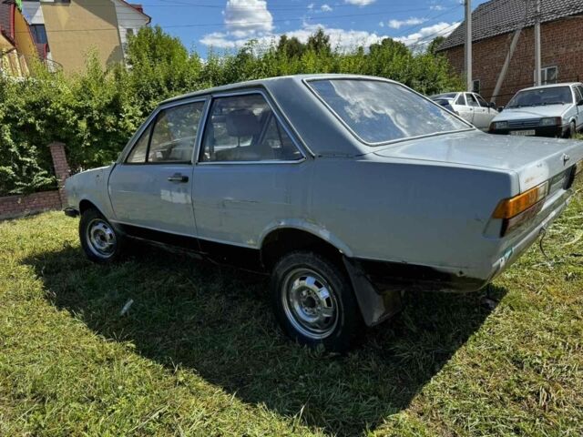 Серый Ауди 80, объемом двигателя 1 л и пробегом 450 тыс. км за 200 $, фото 3 на Automoto.ua
