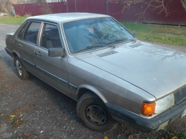 Ауди 80 1985 в Чернигове на Automoto.ua Серый Ауди 80, объемом двигателя 1.6 л и пробегом 250 тыс. км за 1008 $, фото 1 на Automoto.ua