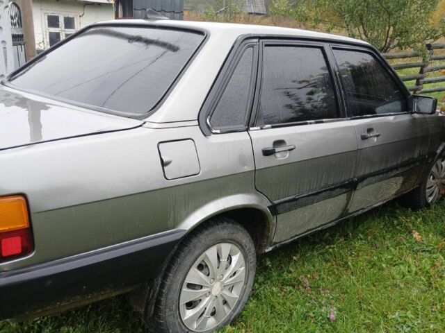 Серый Ауди 80, объемом двигателя 1.8 л и пробегом 297 тыс. км за 1200 $, фото 2 на Automoto.ua