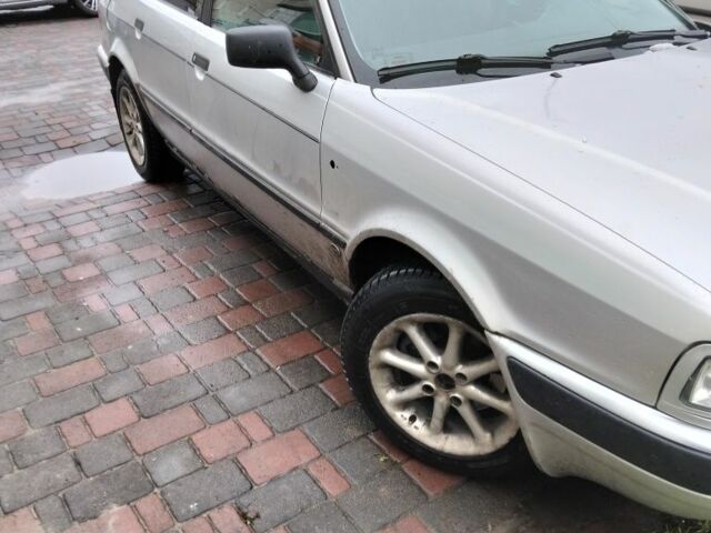 Серый Ауди 80, объемом двигателя 1.9 л и пробегом 300 тыс. км за 1900 $, фото 4 на Automoto.ua