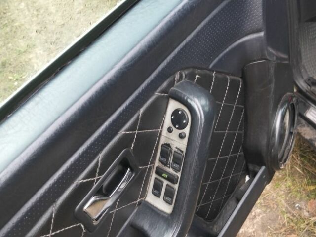 Серый Ауди 80, объемом двигателя 1.9 л и пробегом 300 тыс. км за 1900 $, фото 7 на Automoto.ua