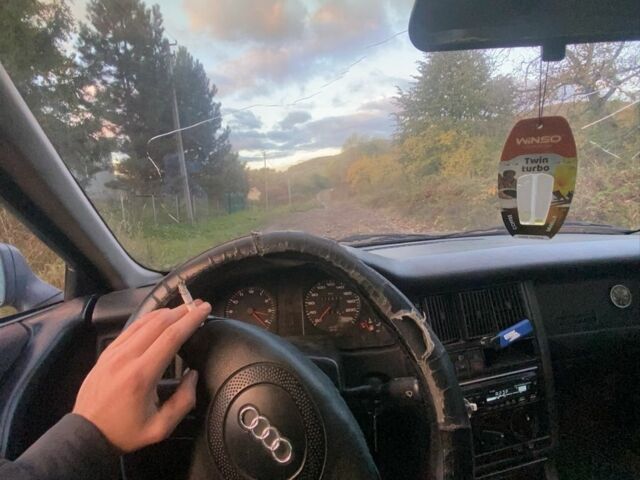 Серый Ауди 80, объемом двигателя 2 л и пробегом 200 тыс. км за 1800 $, фото 2 на Automoto.ua