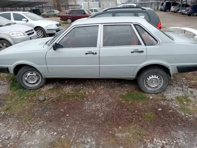 Сірий Ауді 80, об'ємом двигуна 1.6 л та пробігом 450 тис. км за 597 $, фото 2 на Automoto.ua