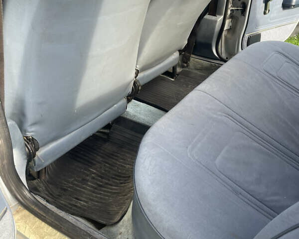 Серый Ауди 80, объемом двигателя 1.6 л и пробегом 190 тыс. км за 1250 $, фото 5 на Automoto.ua