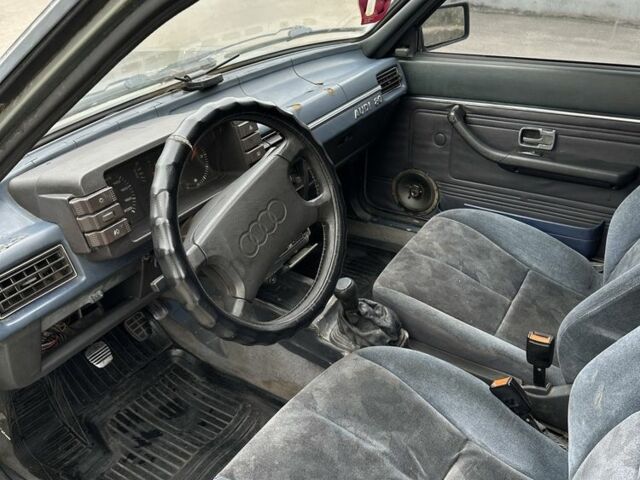 Серый Ауди 80, объемом двигателя 1.6 л и пробегом 1 тыс. км за 1200 $, фото 9 на Automoto.ua