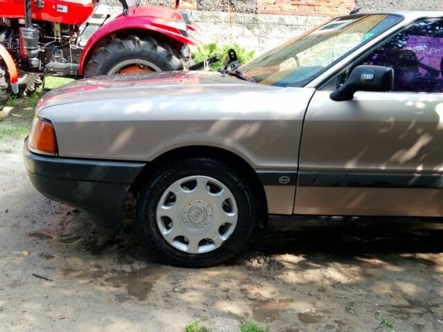 Серый Ауди 80, объемом двигателя 2 л и пробегом 200 тыс. км за 1432 $, фото 13 на Automoto.ua