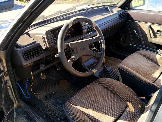 Сірий Ауді 80, об'ємом двигуна 2 л та пробігом 320 тис. км за 550 $, фото 5 на Automoto.ua