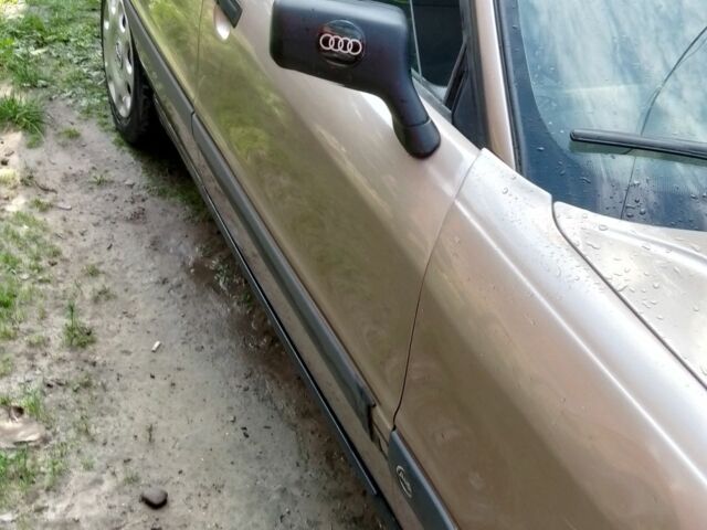 Серый Ауди 80, объемом двигателя 2 л и пробегом 200 тыс. км за 1432 $, фото 2 на Automoto.ua