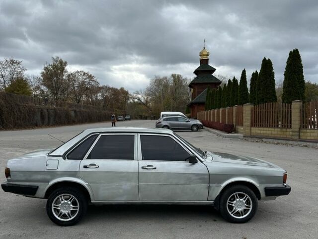 Серый Ауди 80, объемом двигателя 1.6 л и пробегом 1 тыс. км за 1200 $, фото 3 на Automoto.ua