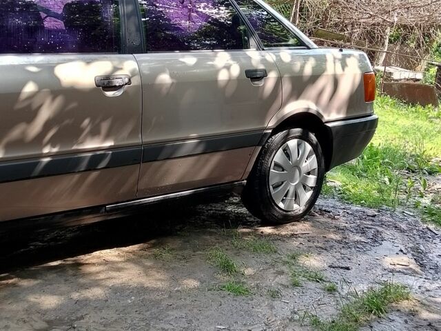 Серый Ауди 80, объемом двигателя 2 л и пробегом 200 тыс. км за 1432 $, фото 11 на Automoto.ua