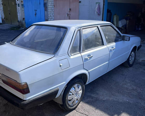 Серый Ауди 80, объемом двигателя 1.6 л и пробегом 373 тыс. км за 1200 $, фото 5 на Automoto.ua
