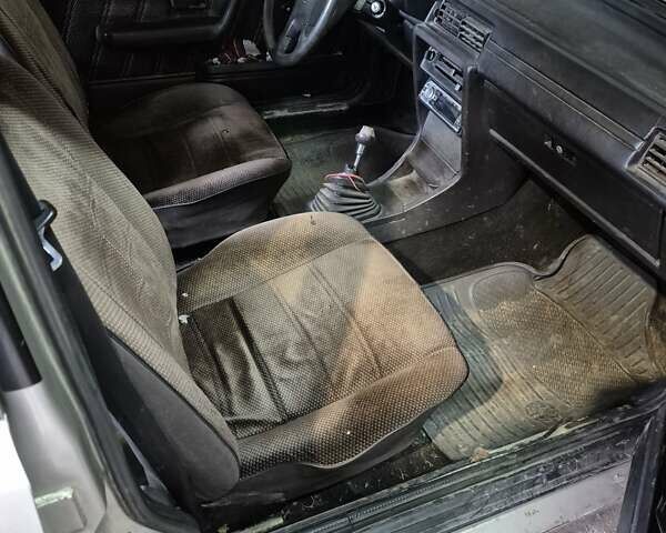 Серый Ауди 80, объемом двигателя 1.59 л и пробегом 150 тыс. км за 800 $, фото 2 на Automoto.ua