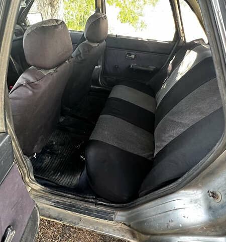 Серый Ауди 80, объемом двигателя 1.6 л и пробегом 340 тыс. км за 1100 $, фото 3 на Automoto.ua