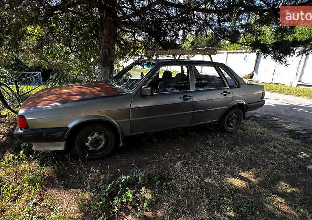 Серый Ауди 80, объемом двигателя 1.6 л и пробегом 340 тыс. км за 1100 $, фото 1 на Automoto.ua