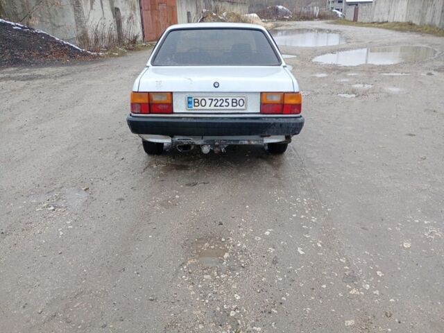 Серый Ауди 80, объемом двигателя 1.6 л и пробегом 450 тыс. км за 1275 $, фото 3 на Automoto.ua