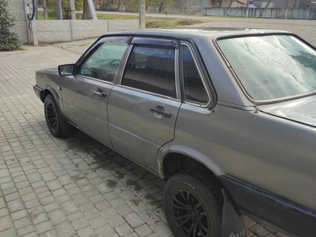 Серый Ауди 80, объемом двигателя 1.8 л и пробегом 2 тыс. км за 950 $, фото 2 на Automoto.ua