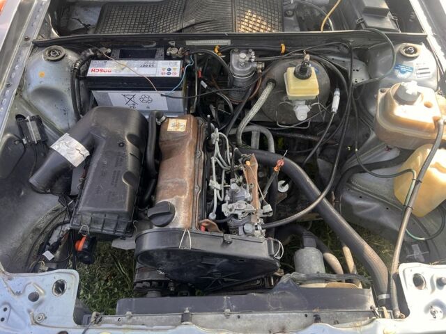 Сірий Ауді 80, об'ємом двигуна 1.6 л та пробігом 360 тис. км за 800 $, фото 3 на Automoto.ua