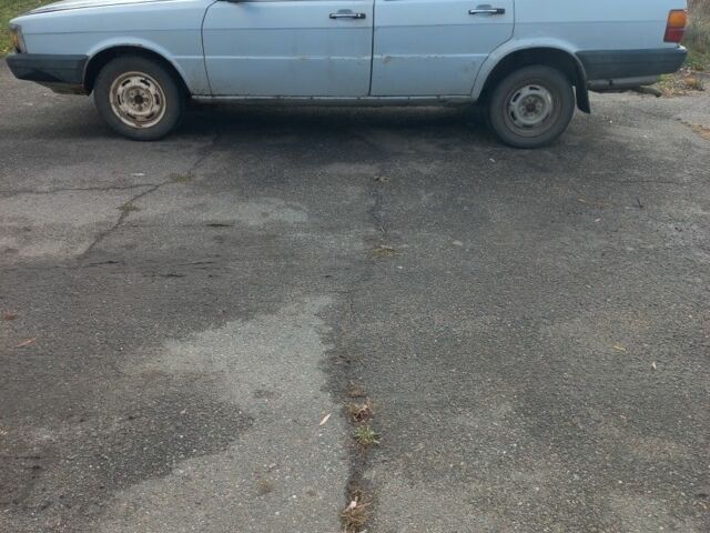 Сірий Ауді 80, об'ємом двигуна 1.8 л та пробігом 12 тис. км за 431 $, фото 1 на Automoto.ua