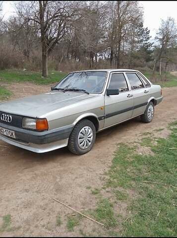 Сірий Ауді 80, об'ємом двигуна 1.3 л та пробігом 270 тис. км за 754 $, фото 3 на Automoto.ua