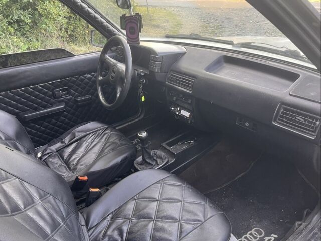 Сірий Ауді 80, об'ємом двигуна 1.6 л та пробігом 360 тис. км за 800 $, фото 2 на Automoto.ua