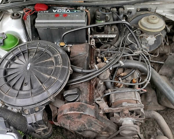 Сірий Ауді 80, об'ємом двигуна 1.8 л та пробігом 225 тис. км за 1500 $, фото 8 на Automoto.ua