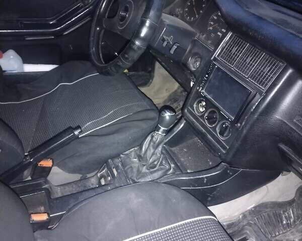 Серый Ауди 80, объемом двигателя 1.8 л и пробегом 420 тыс. км за 1100 $, фото 9 на Automoto.ua